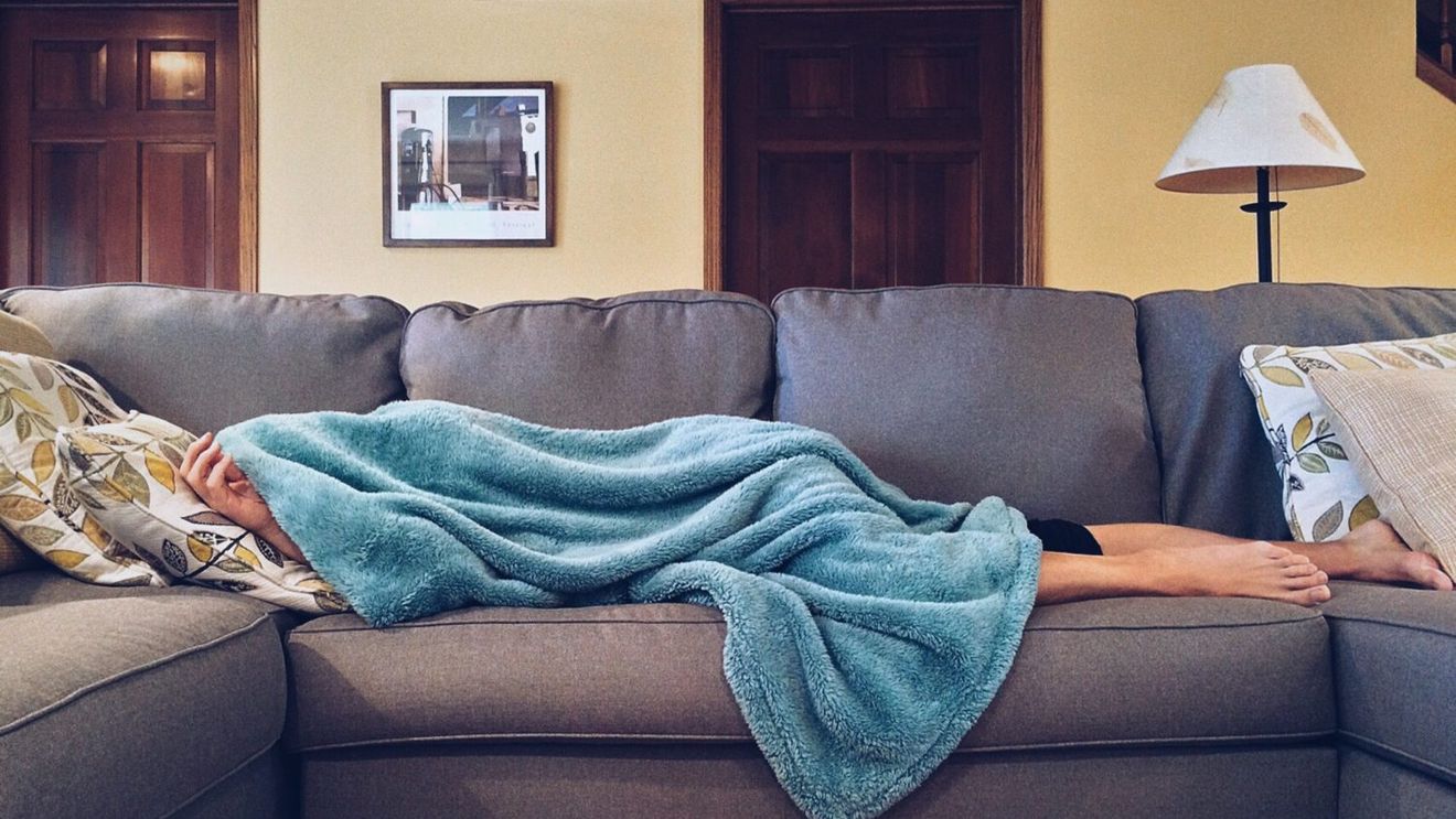 Ministerul Educației: aproape 4.000 de elevi stau acasă din cauza suspendării cursurilor, ca urmare a cazurilor de gripă. Lista școlilor închise parțial