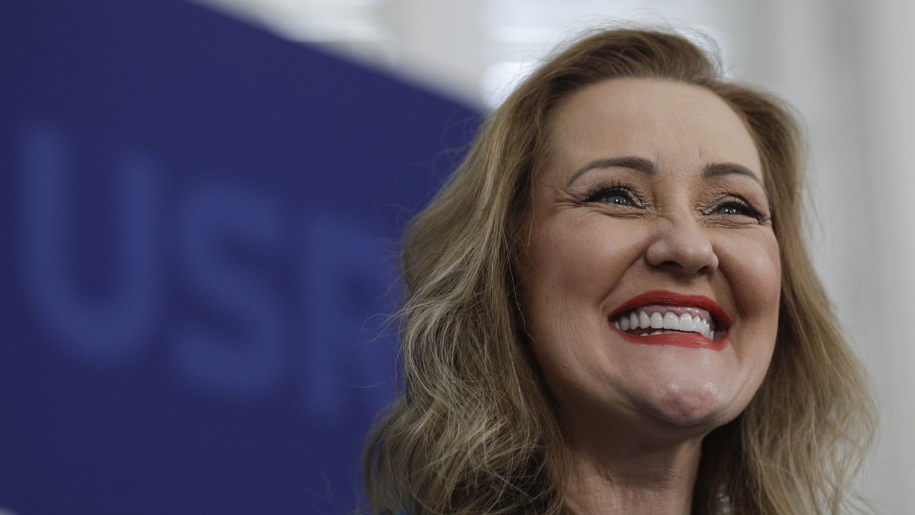 Elena Lasconi, despre Klaus Iohannis: S-a îndepărtat foarte mult de români. Concediile, lipsa de comunicare nu i-au făcut bine / Întrebată dacă îi face bine că Traian Băsescu o laudă: Eu cred că da