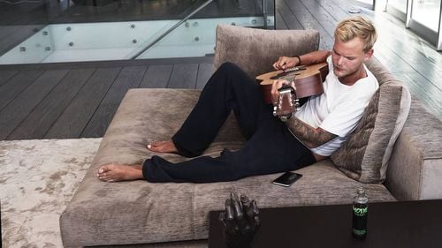 Ultimele însemnări ale lui Avicii, în jurnal, înainte de a se sinucide. Detaliile au fost dezvăluite într-o biografie ce va apărea pe 18 ianuarie