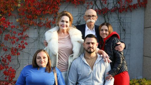 ”Să fac bani nu m-a interesat niciodată. Întotdeauna am vrut să fiu util sau să mă implic undeva. Funcționez pe bază de emoții" / Un cuplu polonez care a ajutat mii de refugiați ucraineni a fost distins de Înaltul Comisariat ONU pentru Refugiați