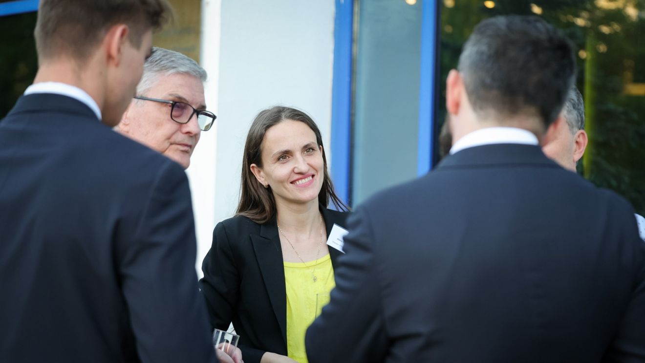 Oana Țoiu, ministru de Externe: Acces gratuit la acte de identitate pentru românii din diaspora și măsuri împotriva "paraziților" care profită de programările consulare