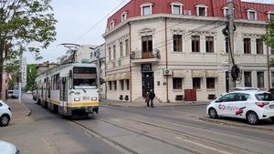 Primăria București licitează studiile de fezabilitate pentru a extinde linia de tramvai în Piața Unirii, între Ferentari și Pantelimon, în zona unui mall din Chitila și pentru a continua tramvaiul 5 până la mall Băneasa