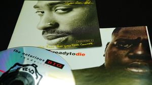 Cum sunt conectate morțile lui Tupac și Biggie, cei doi mari rivali ai rappului din anii 90. Descoperirile polițiștilor