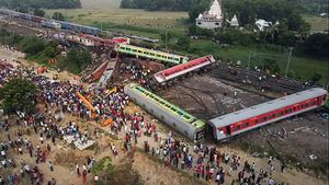 UPDATE Catastrofă feroviară în India: Cel puțin 280 de morți și 900 de răniți, în timp ce mulți călători ar fi încă prinși sub grămezi de fier, au transmis oficialii indieni