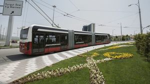 Firea a semnat contractul pentru o sută de troleibuze noi turcești. 43 de milioane euro plus TVA valoarea achiziției