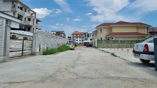 Prefectul Constanței a cerut în instanță desființarea a 12 autorizații de construire în Năvodari / Aproape 200 de clădiri aflate în stadiul de șantier prezintă diverse nereguli legate de calitatea construcției / Primăria: deficiențele nu sunt de natură să pună în pericol siguranța folosirii imobilelor
