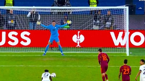 VIDEO Faza zilei: „Așa ceva nu se mai vede în fotbal” - Portarul care a apărat trei penaltiuri consecutive contra Romei