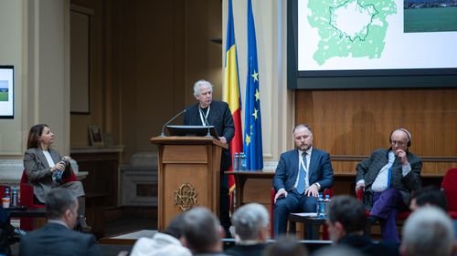 INTERVIU VIDEO | Modelul Londrei pentru București: Richard Burdett (LSE Cities) – „Orașul funcționează cu un plan pentru o lume care nu mai există” | Green Belt (centura verde), soluția pentru extinderea haotică: „Dați mai multă putere primarului general și schimbați-l dacă nu livrează”