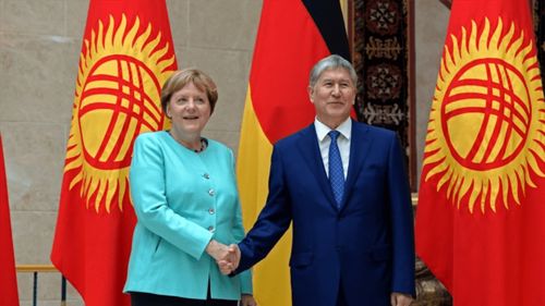 Kîrgîzstan: Fostul preşedinte Atambaiev, suspectat că ar fi pregătit o lovitură de stat