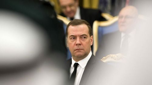 Medvedev ameninţă că va transforma Kievul într-un "punct uriaş topit" în contextul discuțiilor legate de rachetele occidentale cu rază lungă de acţiune care ar putea lovi Rusia