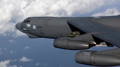 Forţele aeriene americane au efectuat cu succes un test cu rachetă hipersonică, care a atins de cinci ori viteza sunetului: „Echipa noastră a făcut istorie / Facem tot ce putem pentru a pregăti această armă revoluţionară pentru câmpul de luptă cât mai curând posibil”