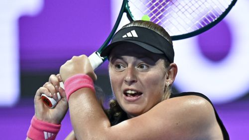 Paradoxul Ostapenko: Câștiguri de zeci de milioane din tenis, dar vinde lucruri personale cu 4 lire pe net