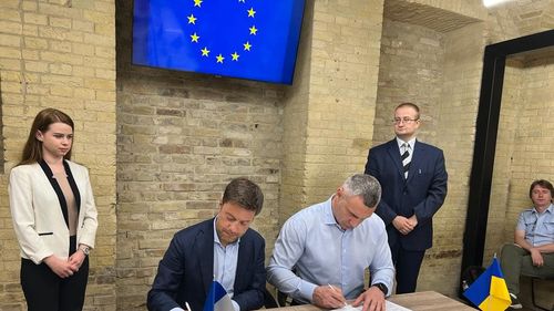 Primarii din opt orașe europene au efectuat o vizită la Kiev/ A fost semnat un memorandum de înțelegere pentru reconstrucția orașelor ucrainene
