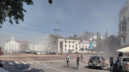 Cinci morţi şi 37 de răniţi după ce o rachetă rusă a lovit piaţa centrală din oraşul Cernigău din nordul Ucrainei