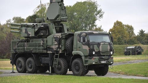 Nouăsprezece state UE, inclusiv România, cer Băncii Europene de Investiţii să finanţeze industria apărării