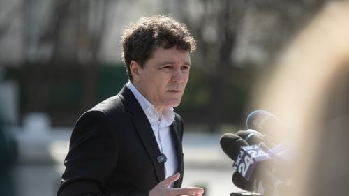 Nicuşor Dan, la 35 de ani de la Revoluție: Datoria noastră este să protejăm democraţia câştigată cu preţul vieţilor eroilor noştri şi să menţinem direcţia europeană a României