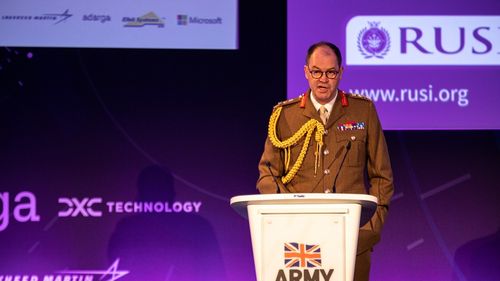 Avertismentul șefului Armatei britanice: Acesta este momentul nostru 1937 / Istoric, Rusia începe adeseori războaiele prost însă poate suferi orice număr de bătălii pierdute și, în cele din urmă, să învingă