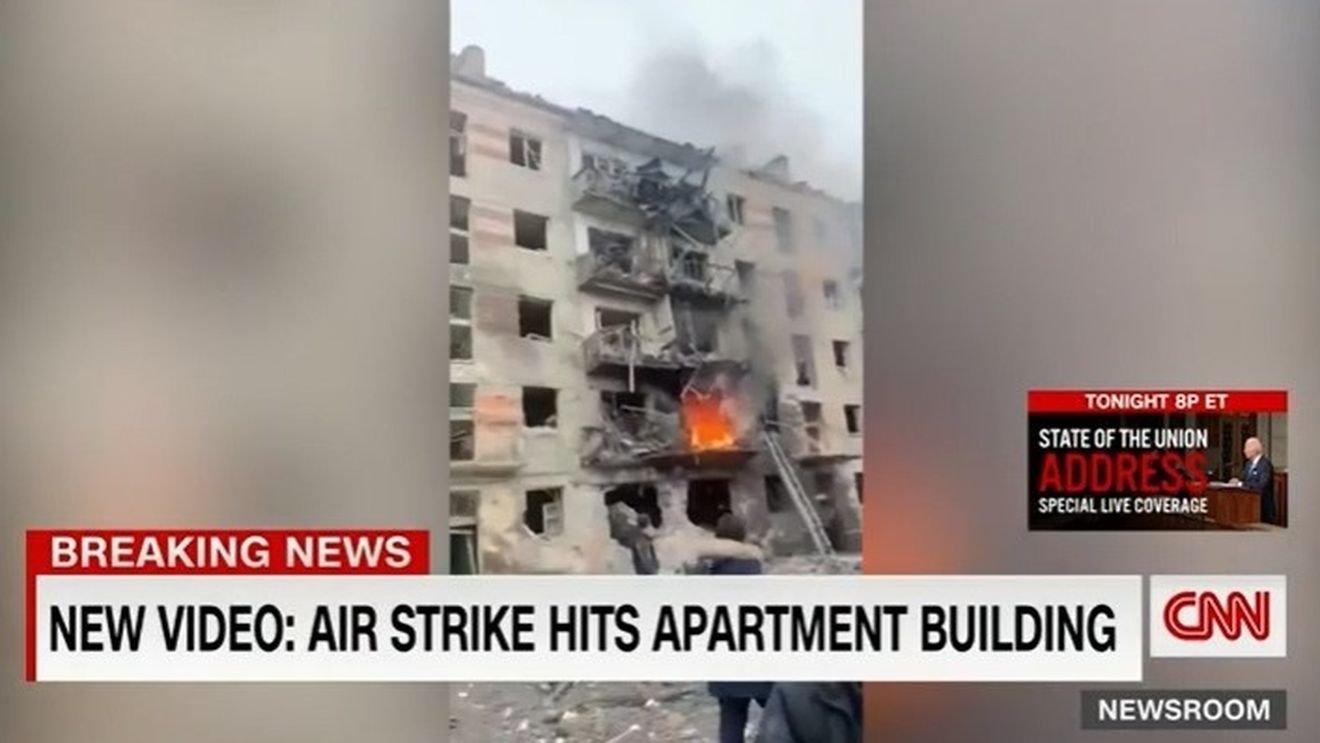 Un nou atac la Harkov a lovit un complex de apartamente situat lângă un spital