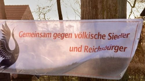 Extremiștii de dreapta din Germania acaparează terenuri rurale în toată țara, pentru a crea comunități independente de stat