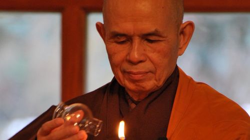 A murit  unul din cei mai influenţi călugări budişti/ Thich Nhat Hanh era considerat părintele mindfulness