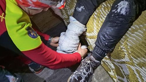 Intervenţii ale Salvamont Maramureș în sprijinul unor turişti care s-au accidentat pe munte şi nu s-au mai putut deplasa
