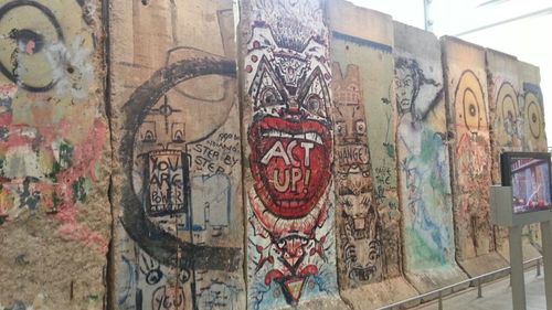 30 de ani de la căderea Zidului Berlinului: Începutul şi sfârşitul Cortinei de fier