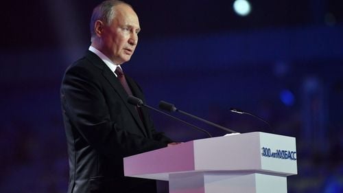Vladimir Putin, despre Marina rusă: Suntem capabili să detectăm orice inamic sub apă, deasupra apei, în aer și, dacă e nevoie, să lansăm o lovitură imposibil de prevenit împotriva acestuia