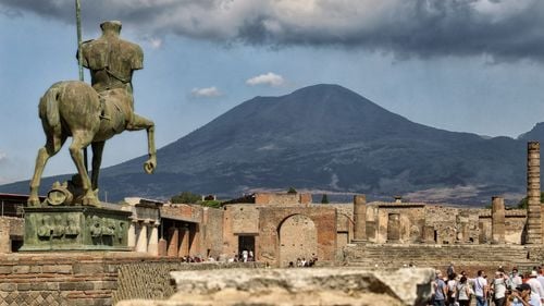 Pompei - Oamenii de ştiinţă au descoperit de ce creierul unei victime s-a transformat în sticlă când a erupt Vezuviul