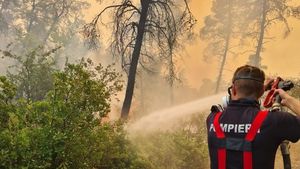 Incendiile din Grecia sunt sub control, dar pericolul rămâne ridicat