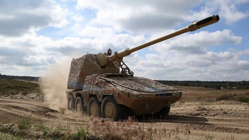 Berlinul livrează Kievului primul sistem de artilerie RCH 155