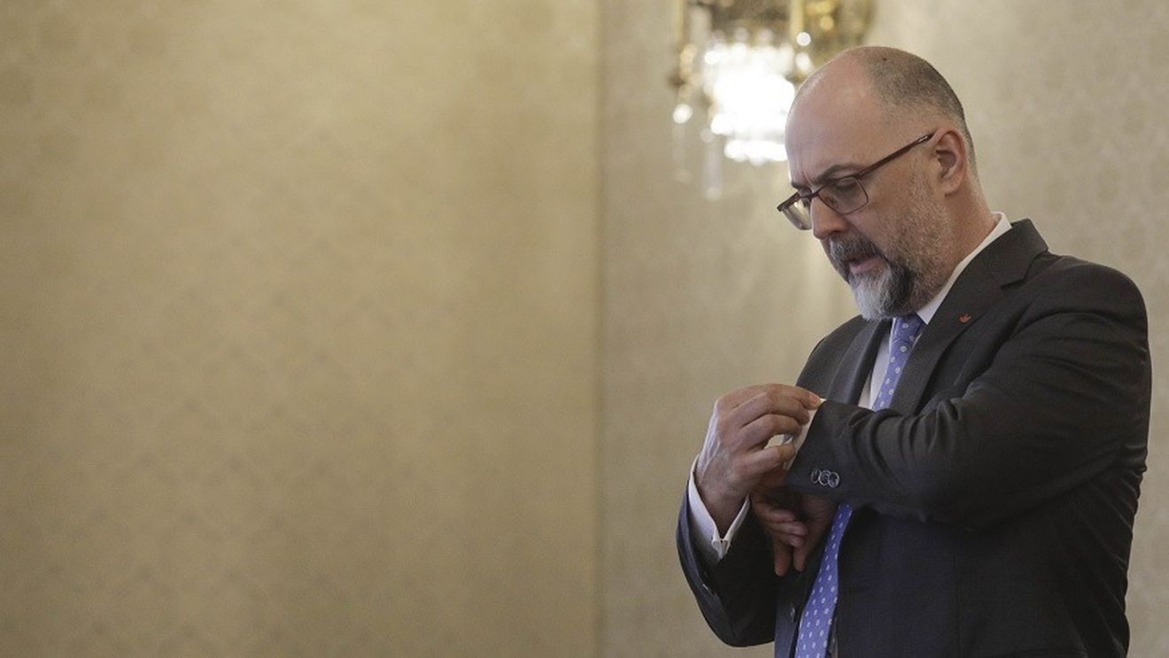 Kelemen Hunor amenință că UDMR iese din coaliție dacă nu primește Ministerul Dezvoltării, care gestionează programul de 50 miliarde lei pentru apă, canalizare și drumuri