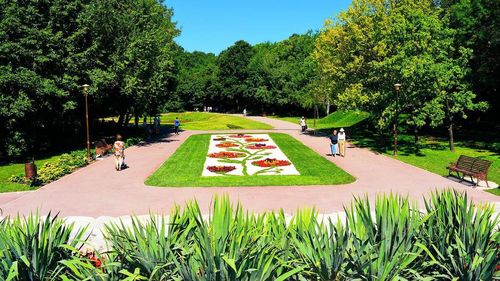 Primăria Craiova cumpără peste 143 de km de garduri pentru a proteja spațiile verzi. Se vor cheltui 12,8 milioane de lei fără TVA