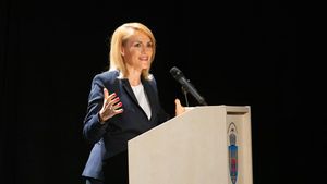 Ludovic Orban: Pe Firea au apucat-o investiţiile, aşa, în ultimele două luni de mandat. Lucrurile nu se fac pe ultima sută de metri, porcul nu se îngraşă în ajun