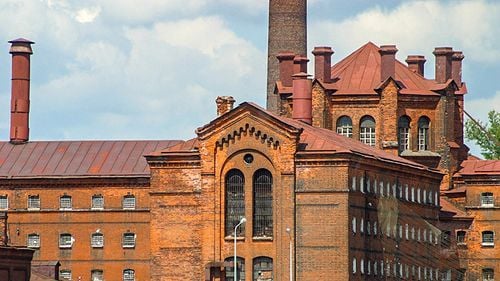 Rusia vinde la licitație celebra închisoare imperială din Sankt Petersburg / Va fi transformată într-un hotel, restaurante, muzeu și galerie de artă / Printre cei care au fost închiși aici se află și revoluționarul bolșevic Leon Troțki