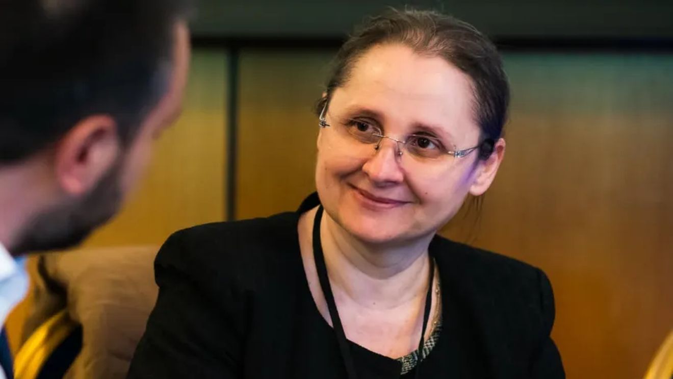 Mariana Dogaru, președinta Agenției care acreditează și autorizează școlile și grădinițele, susține că a fost propusă în consiliul ARACIP și de Universitatea din București / Instituția neagă că ar fi făcut o asemenea propunere