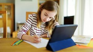 Ministerul Investiţiilor şi Proiectelor Europene anunţă prelungirea termenului de depunere pentru apelul de proiecte „O şansă în plus prin învăţământul profesional şi tehnic” până la 15 octombrie 2025