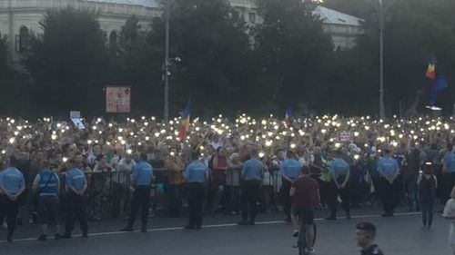 VIDEO Miting anti-Dragnea și anti-PSD: ”Cât de javră poți să fii, ai furat de la copii”