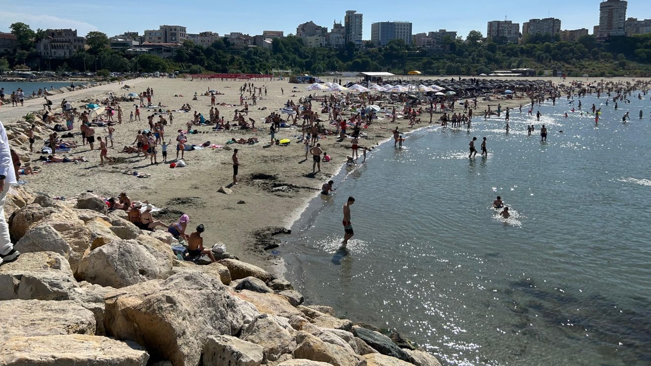 A crescut numărul turiștilor și al nopților de cazare în România, comparativ cu aceeași perioadă din 2023, anunță INS / Constanța, București și Brașov, în topul destinațiilor