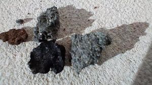 Un meteorit vechi de 4,5 miliarde de ani s-a prăbușit cu o viteză de 300 km pe oră pe un balcon din Matera