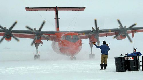 Cercetătorii britanici din Antarctica se vaccinează cu AstraZeneca / Vaccinul a ajuns aici după nouă luni de la lansare