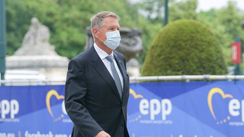 Klaus Iohannis i-a înmânat Ordinul Steaua României în gradul de Mare Cruce lui Donald Tusk, fost președinte al Consiliului European