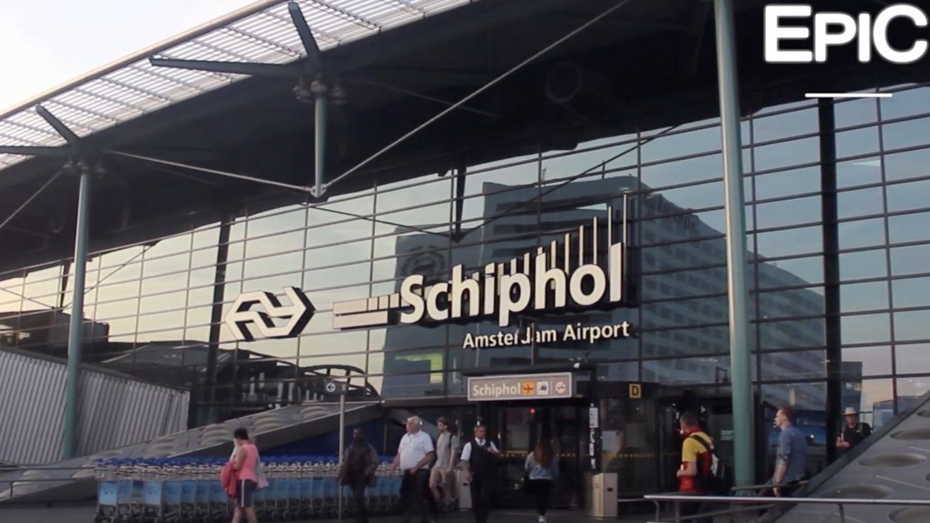 O grevă spontană a unor lucrători de la sol, în aeroportul din Amsterdam, a dus la anularea a numeroase zboruri