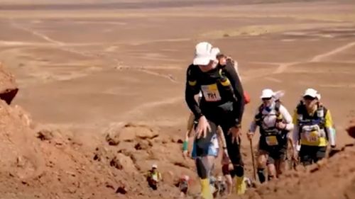 Maroc: A murit un participant la Maratonul Nisipurilor / Bărbatul, un francez de 50 de ani a suferit un stop cardiac