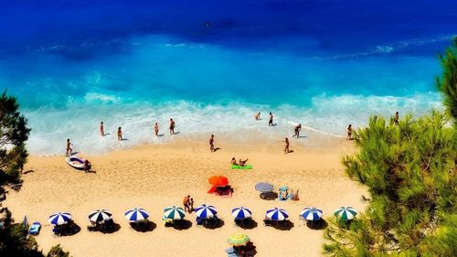 Britanicii - campionii turismului în Grecia. Românii compensează scăderea numărului de ruși și ucraineni