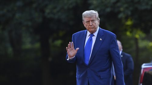Donald Trump o trimite pe Greta Thunberg să consulte un medic / „E complet nebună”,  are „o problemă de gestionarea furiei”