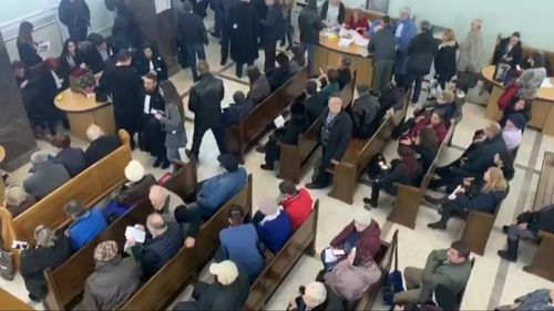 VIDEO Procesul Revoluției merge din amânare în amânare, la Instanța Supremă. 30 dintre victime au încetat din viață de la termenul anterior, care a fost pe 29 noiembrie. Următoarele dezbateri au loc pe 27 martie