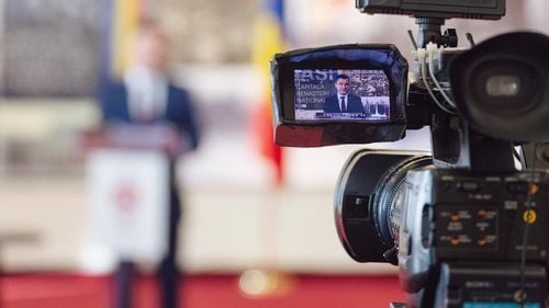 Dan Barna, despre situația de la Iași: Mihai Chirica, deși a schimbat tricoul roșu cu tricoul galben, a păstrat apucăturile pesediste