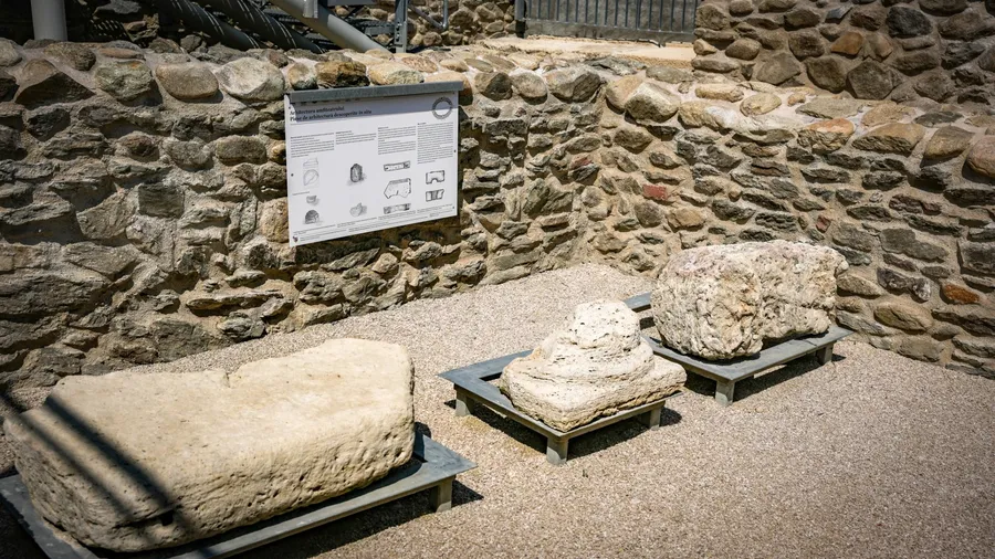 Amfiteatrul roman de la Ulpia Traiana Sarmizegetusa 