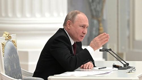 Putin i-a acuzat pe ucraineni de „încălcări flagrante” ale dreptului umanitar. El le-a cerut lui Macron și  Scholz să facă presiuni pentru încetarea acestor practici
