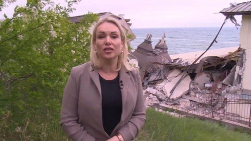 Jurnalista rusă Marina Ovsianikova confirmă că a fugit din arestul la domiciliu și îl acuză pe Putin de genocid: ”Puneți-i lui brățară, nu mie. El trebuie izolat și judecat pentru genocidul poporului ucrainean și pentru exterminarea în masă a populației masculine”